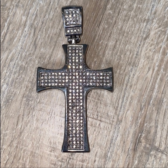 Unisex Cuban thick silver cross bling pendant